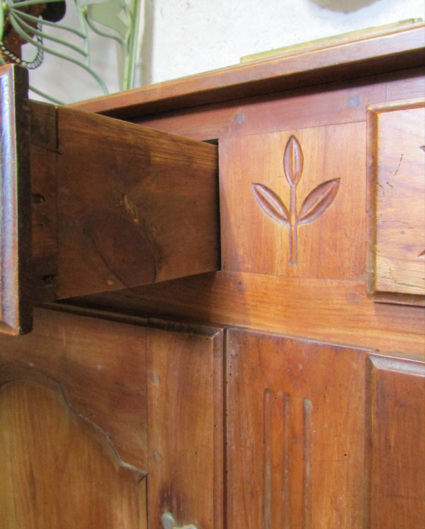 Buffet basso del XIX secolo