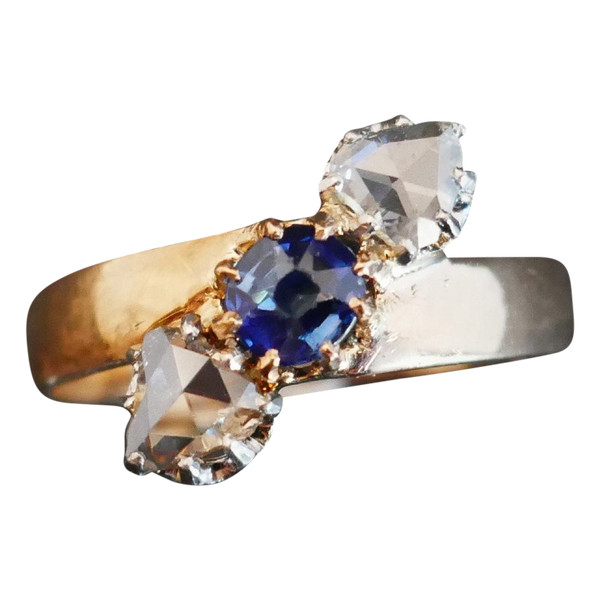 Bague saphir et diamants, Or 18 Carats.