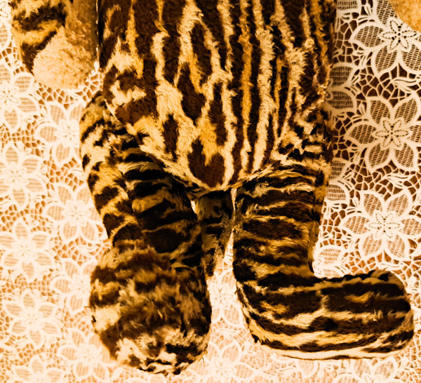 Leopard soft toy with glass eyes 1920s or 1930s height 40 cm