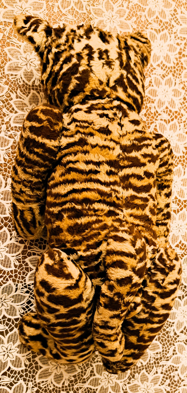 Leopard soft toy with glass eyes 1920s or 1930s height 40 cm
