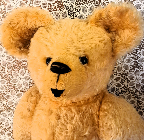 Teddy bear with glass eyes 1920s or 1930s height 57 cm