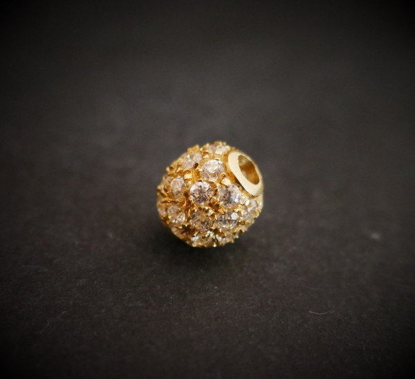 Anhänger und Kette aus 18 Karat Gold.