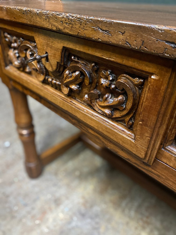 Louis XIV Spanish Desk Table 18th In Walnut