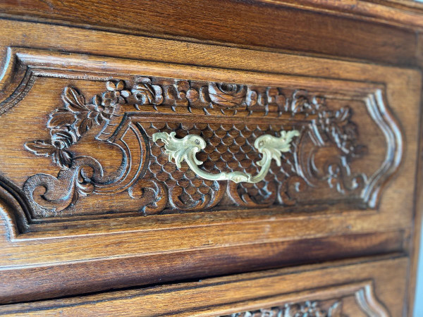 Commode Louis XIV 18e Chêne Liégeoise