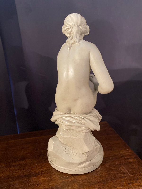 Statue La Baigneuse Assise Signée Falconet Datée 1764