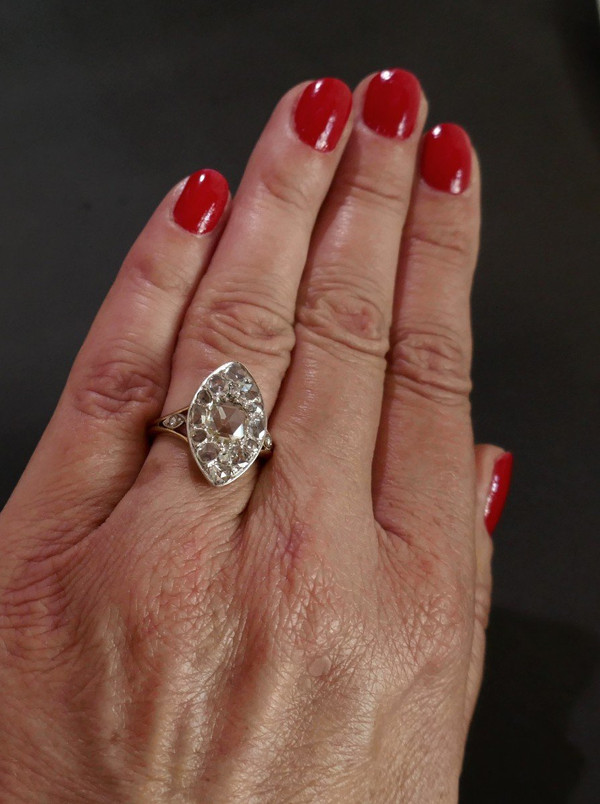 Bedeutender Marquise-Ring mit Diamanten im Rosenschliff, Gold und Platin.