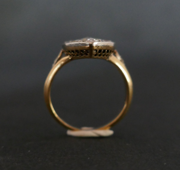 Bedeutender Marquise-Ring mit Diamanten im Rosenschliff, Gold und Platin.