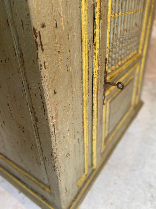 Buffet pantry 18th century south of France one door with small turned balusters