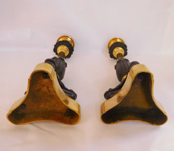 Paire De Flambeaux / Bougeoirs Empire En Bronze Doré Au Mercure & Patiné , époque Restauration