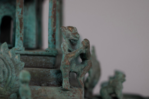 Lampada ad olio in bronzo Tempio Krishna Mandir