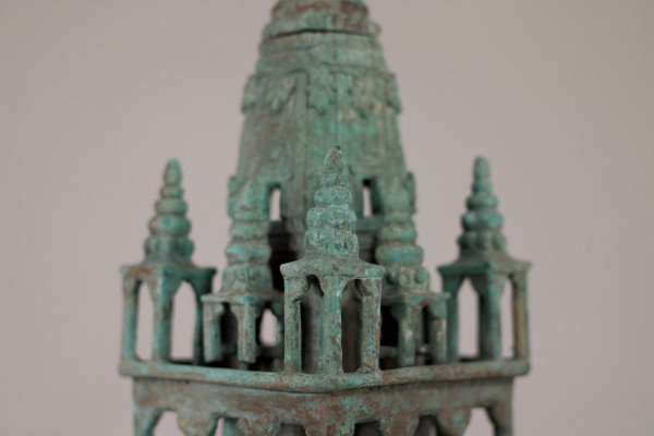 Lampada ad olio in bronzo Tempio Krishna Mandir