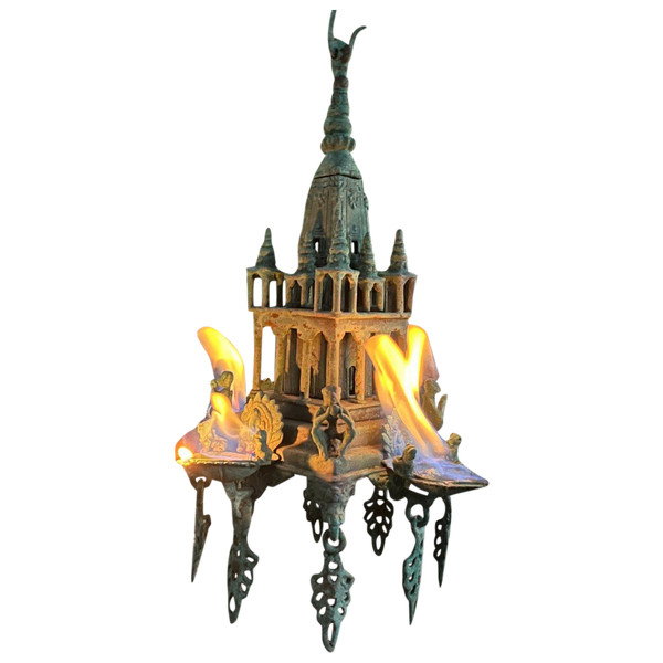 Lampada ad olio in bronzo Tempio Krishna Mandir