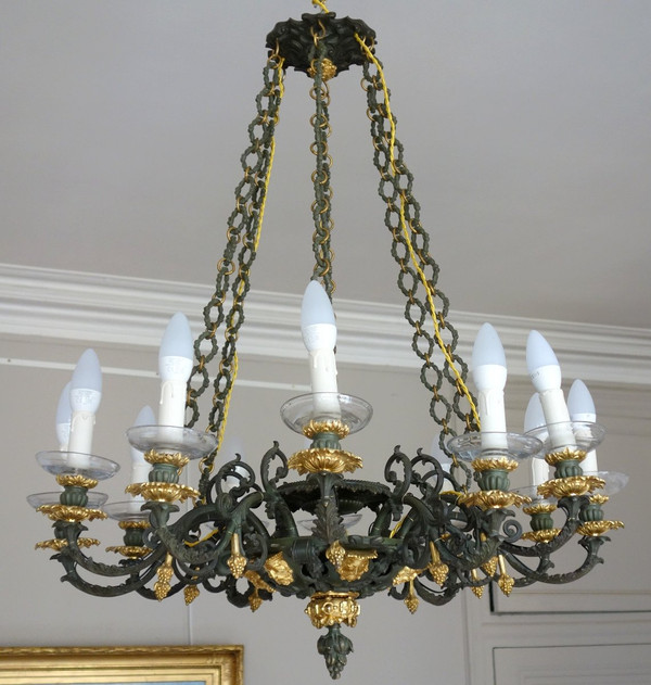 Large Duke's Chandelier In Patinated And Gilded Bronze, Restoration Period - 12 Lights