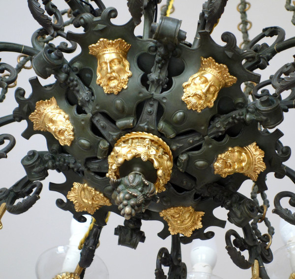 Large Duke's Chandelier In Patinated And Gilded Bronze, Restoration Period - 12 Lights