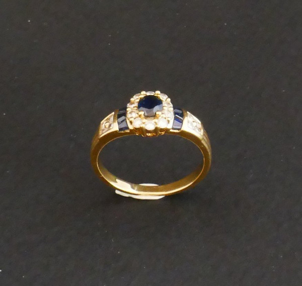 Bague Saphirs Et Diamants, Or 18 Carats.