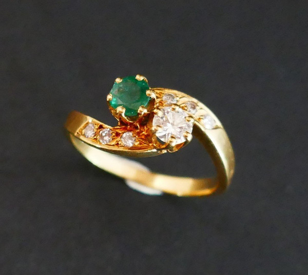 Anello Toi Et Moi con smeraldi e diamanti.