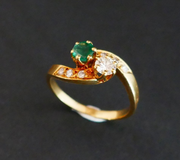 Anello Toi Et Moi con smeraldi e diamanti.