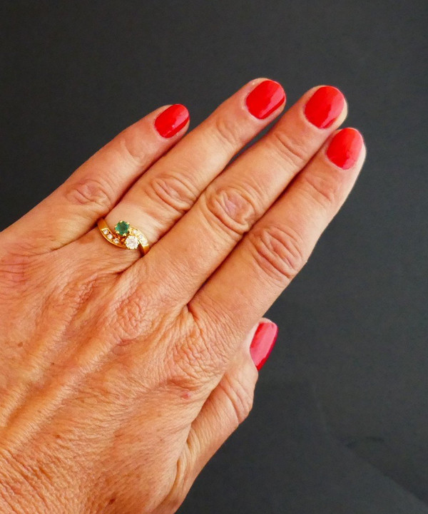 Anello Toi Et Moi con smeraldi e diamanti.