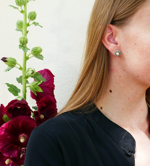 Boucles d'Oreilles Perles Et Turquoises, Or 18 Carats.