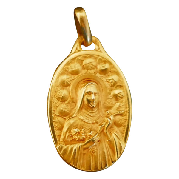 Augis Mazzoni Médaille Art Déco De Forme Ovale,  Signée.