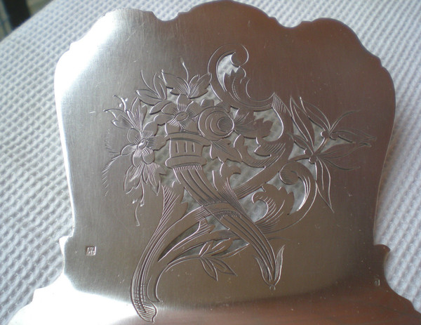 Lovely silver-plated asparagus scoop