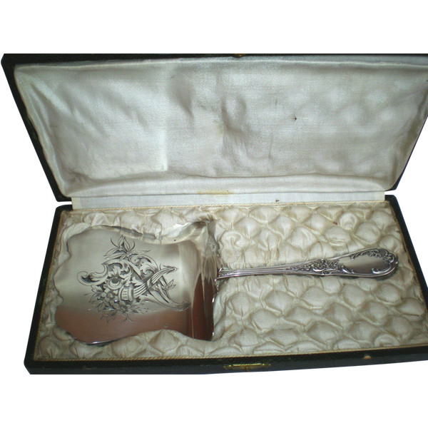 Lovely silver-plated asparagus scoop