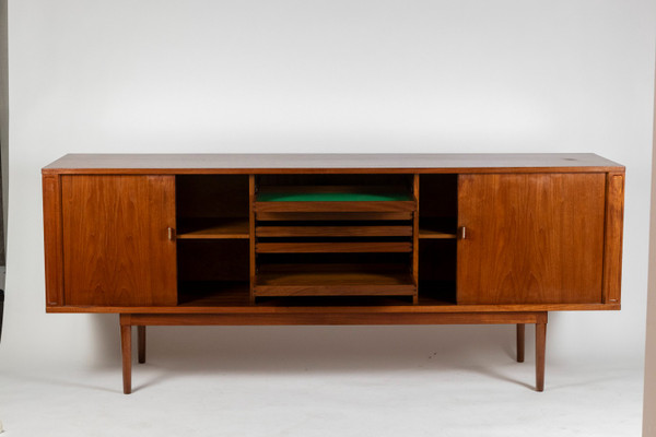 Peter Løvig Nielsen. Teak sideboard. 1970s