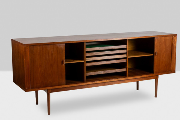 Peter Løvig Nielsen. Teak sideboard. 1970s