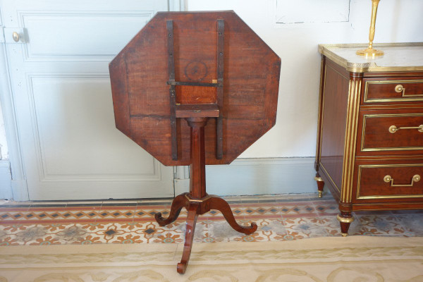 Table à jeu guéridon octogonal d'époque Directoire en acajou et ébène, fin XVIIIe siècle