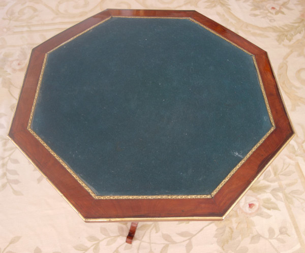 Table à jeu guéridon octogonal d'époque Directoire en acajou et ébène, fin XVIIIe siècle