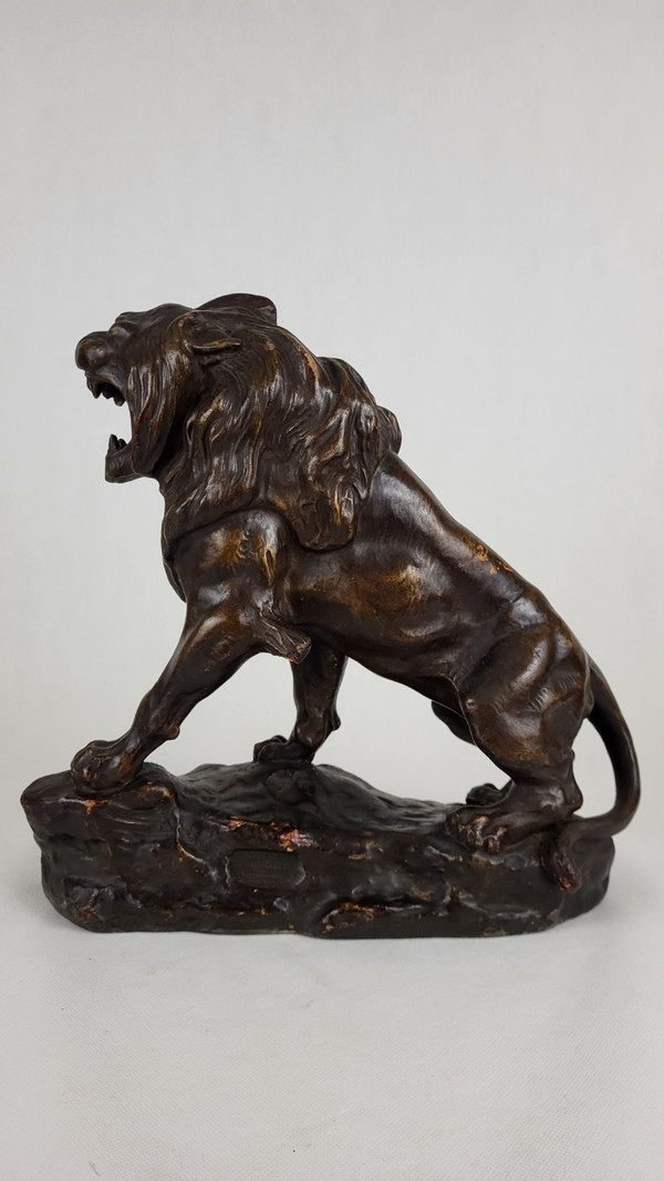 Terrakotta-Skulptur „Löwe im Zorn“ – Thomas Cartier (1879-1943)
