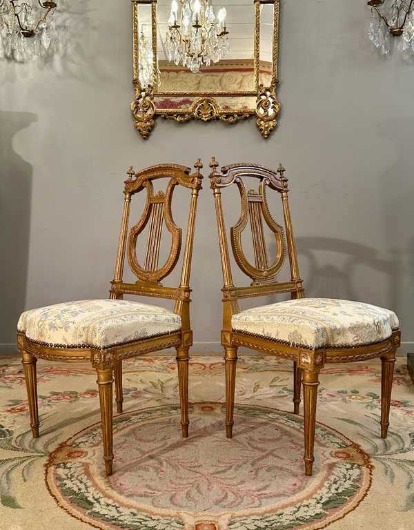 Paire De Chaises Lyre En Bois Doré De Style Louis XVI Epoque XIXème