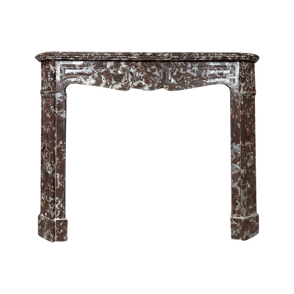 Cheminée en marbre rouge de style Louis XV fin 19ème siècle