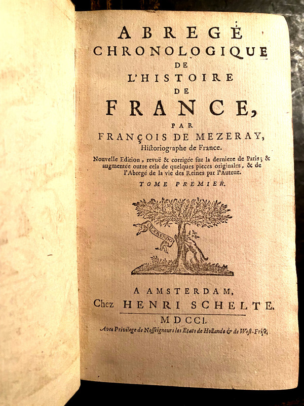 Chronological summary of the History of France by François de Mézeray, in 5 beautiful volumes in vellum from the time in Amsterdam Henri Schelte 1701