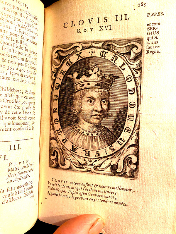 Chronological summary of the History of France by François de Mézeray, in 5 beautiful volumes in vellum from the time in Amsterdam Henri Schelte 1701
