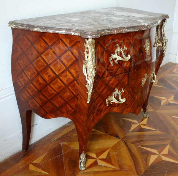 Commode Louis XV En Marqueterie De Bois De Violette