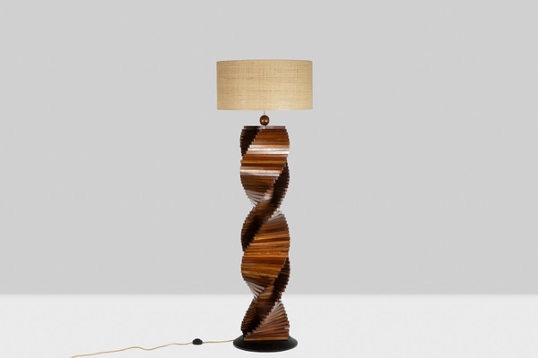 Base lampada scultorea in legno. Anni '80
