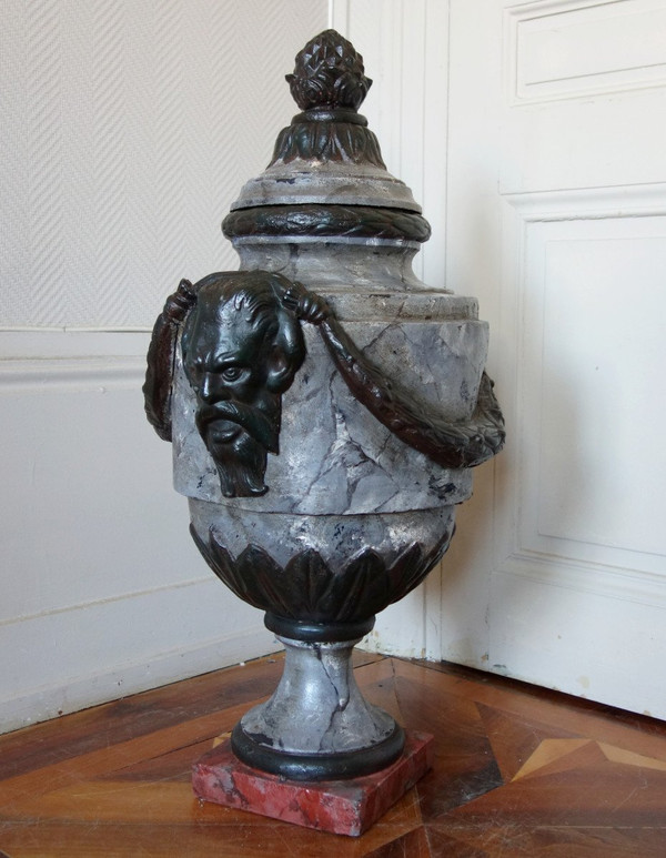 Large Covered Urn, ornamental vase in the Louis XVI style - Cast iron with Marble patina - 79cm