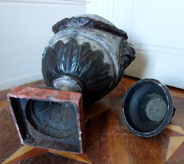 Large Covered Urn, ornamental vase in the Louis XVI style - Cast iron with Marble patina - 79cm
