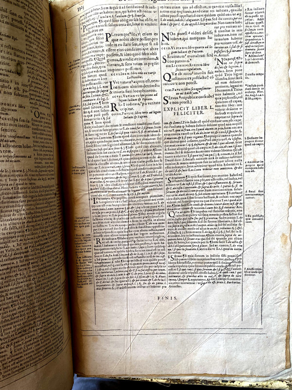 3 Werke im Folioformat aus Hirschleder, gedruckt 1612 in Köln von Stéphanus Gamonetus