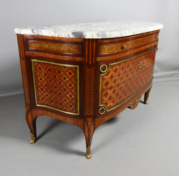 Marquetry chest of drawers