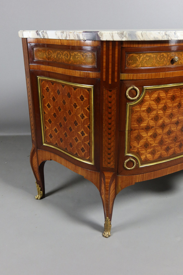 Marquetry chest of drawers