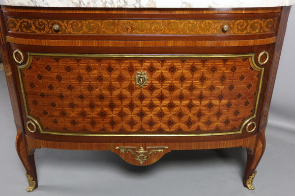 Marquetry chest of drawers