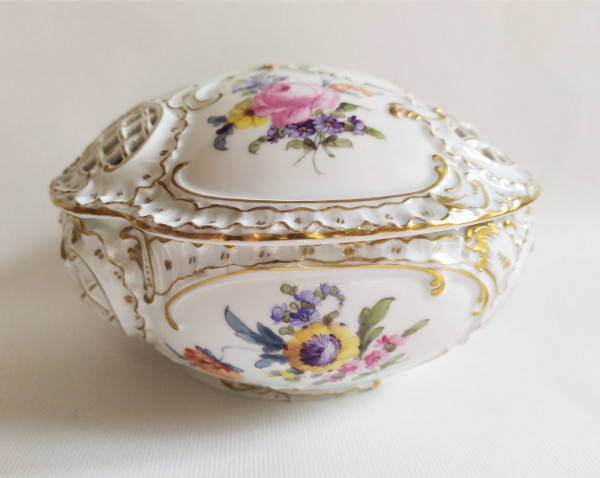 Carl Schumann Porcelain Jewelry Box Hand Painted 