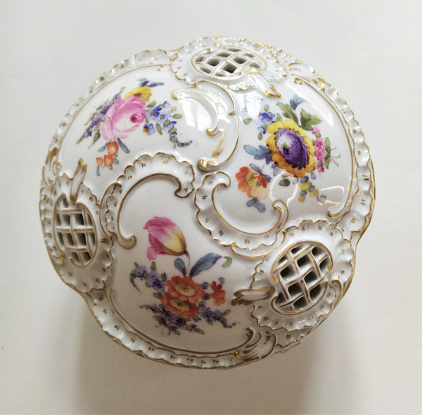 Carl Schumann Porcelain Jewelry Box Hand Painted 