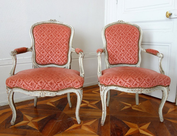 Pair Of Louis XV Period Cabriolet Armchairs In Stamped Velvet - 18th Century