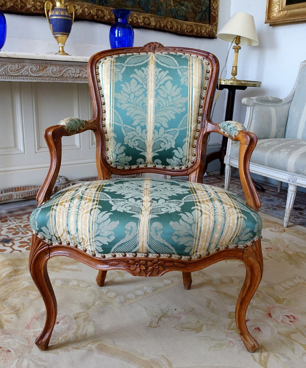 Suite De 4 Fauteuils Cabriolets d'époque Louis XV  En Bois Naturel, Soierie Verte - 18e siècle