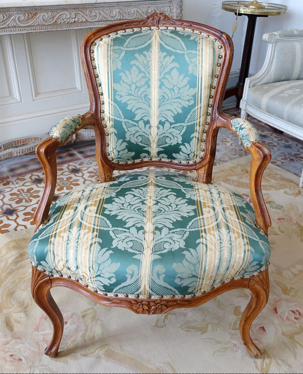 Suite De 4 Fauteuils Cabriolets d'époque Louis XV  En Bois Naturel, Soierie Verte - 18e siècle