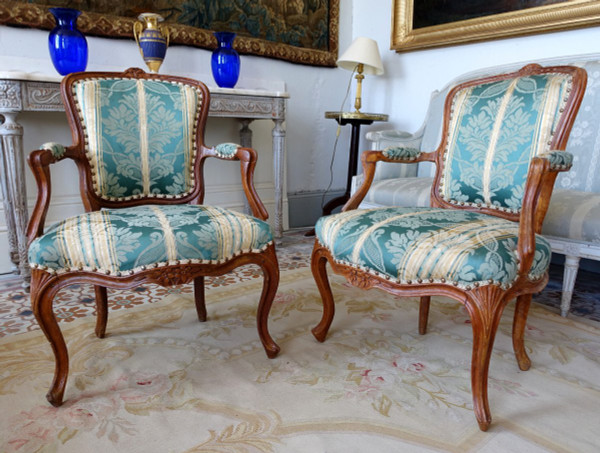 Suite De 4 Fauteuils Cabriolets d'époque Louis XV  En Bois Naturel, Soierie Verte - 18e siècle