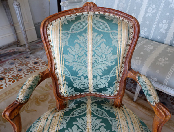 Suite De 4 Fauteuils Cabriolets d'époque Louis XV  En Bois Naturel, Soierie Verte - 18e siècle
